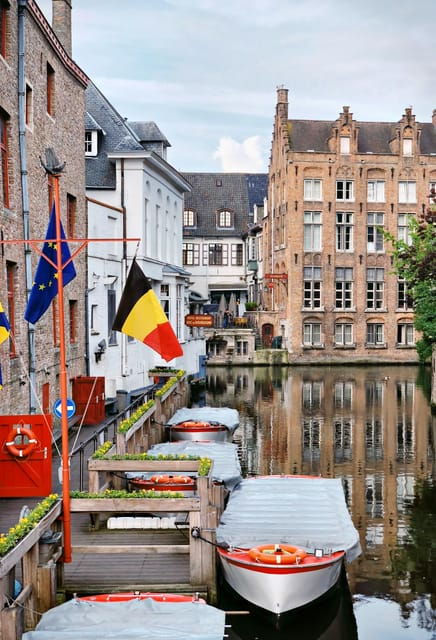 Bruges: Traditional Food Group Walking Tour - Exploring the Itinerary in Detail