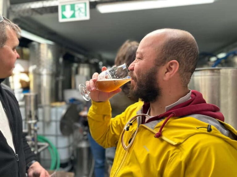 Brussels: micro brewery & distillery tour + beer tasting
