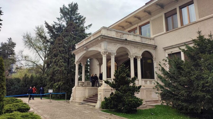 Bucharest city tour by car - Good To Know