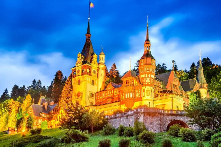 Bucharest : Wednesday, Dracula & Peles 3 Castles Tour 1 Day