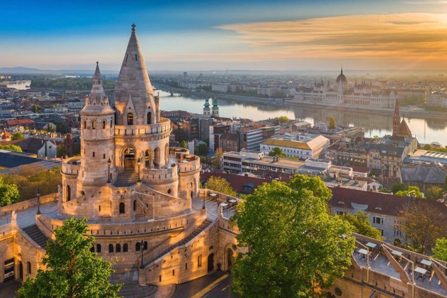 Buda Castle District and Matthias Church Private Tour - A Closer Look at the Tour Itinerary
