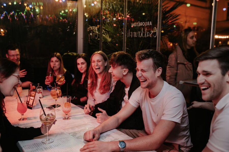 Budapest: Bar Crawl with a Local Guide - A Deep Dive into the Experience