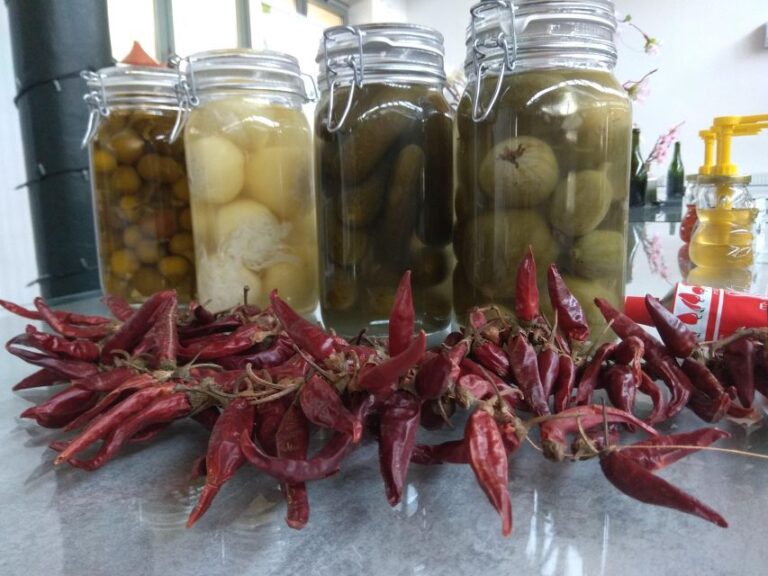 Budapest: Central Market Hall Guided Food Tour with Tastings