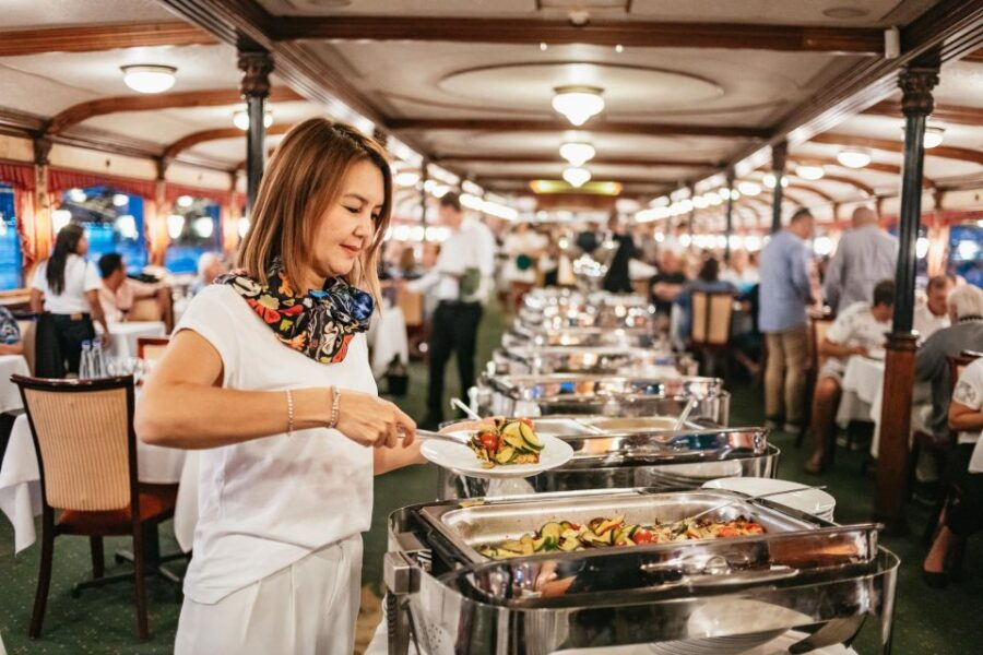 Budapest: Danube Cruise with Hungarian Dinner and Live Music - An In-Depth Look at the Budapest Danube Cruise Experience