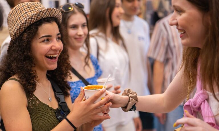 Budapest: Guided Food Tour with Wine, Beer, and Shots