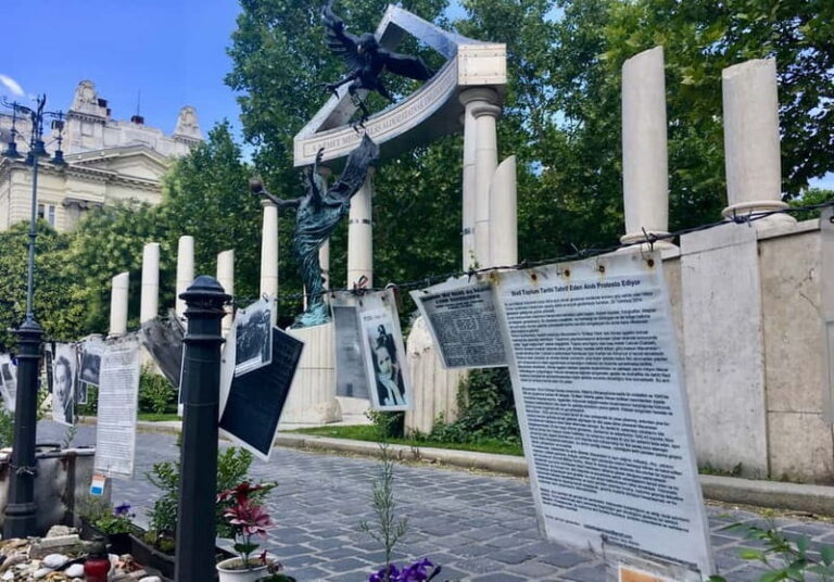 Budapest: Jewish Heritage Private Walking Tour
