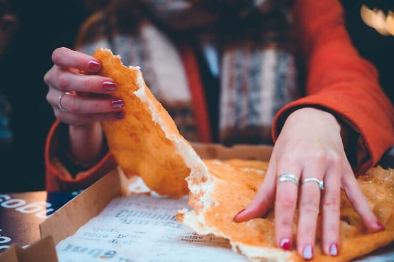 Budapest Market and Food Tasting Tour with a Local Guide