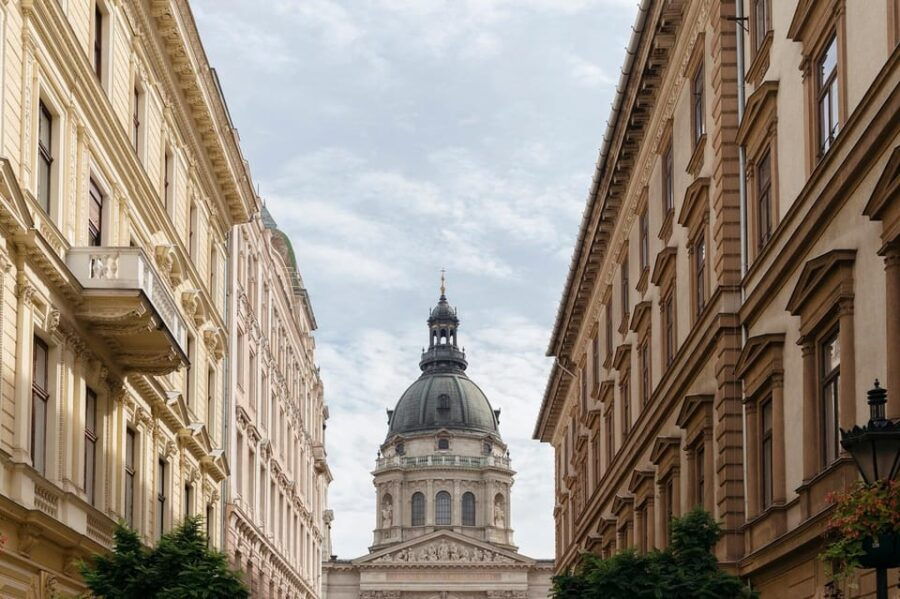 Budapest: Pest Side Walking Tour with Folk Music Performance - An In-Depth Look at the Pest Side Walking Tour