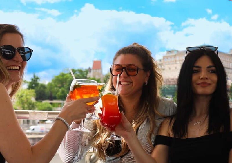 Budapest: Sunset Cruise with 2 Cocktails - An Insider’s Look at the Budapest Sunset Cruise