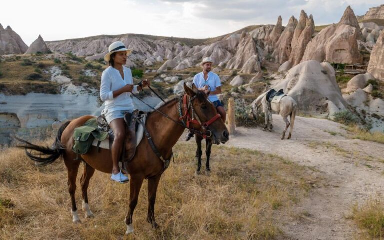 Cappadocia: Sunset Horseback-Riding Tour