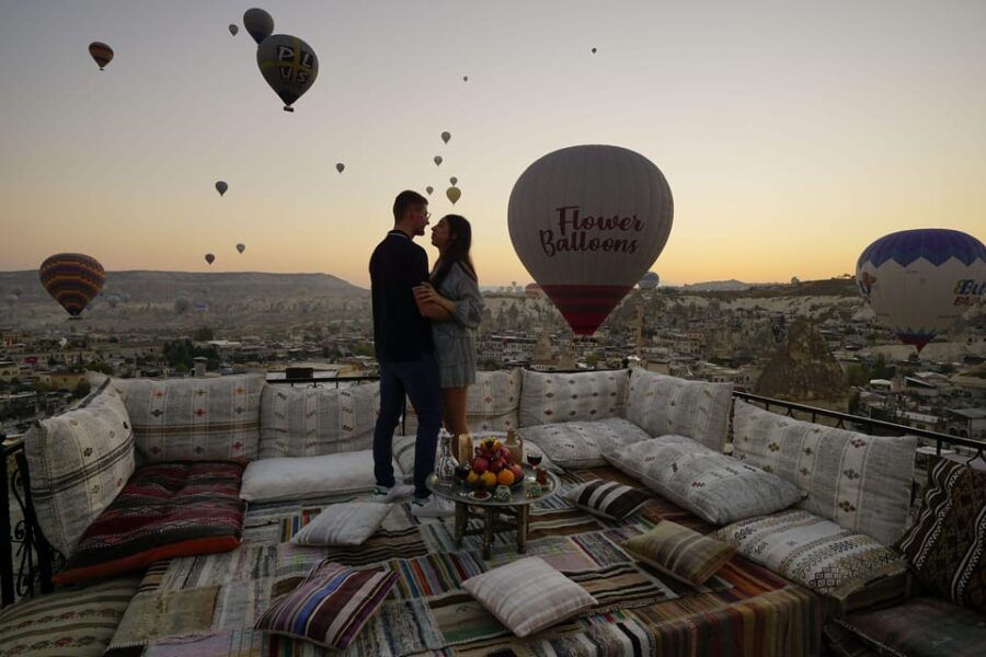Cappadocia: Terrace Photo Spot With Balloon Flight View - The Itinerary: What to Expect