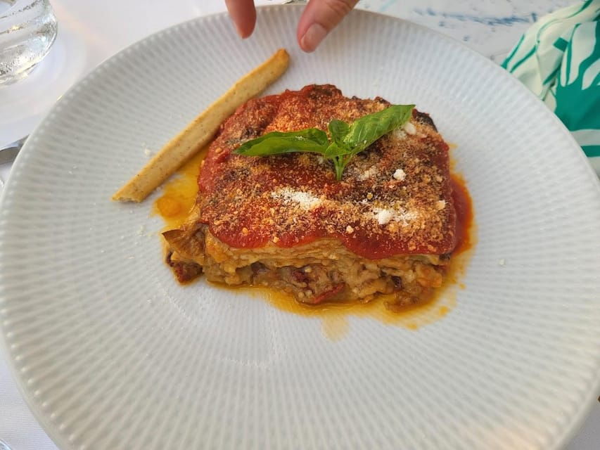 Capri: Exclusive Small Group Cooking Class with Drink & Gift - The Instruction & Atmosphere