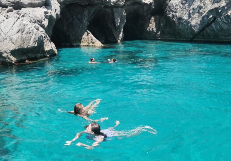 Capri private boat excursion
