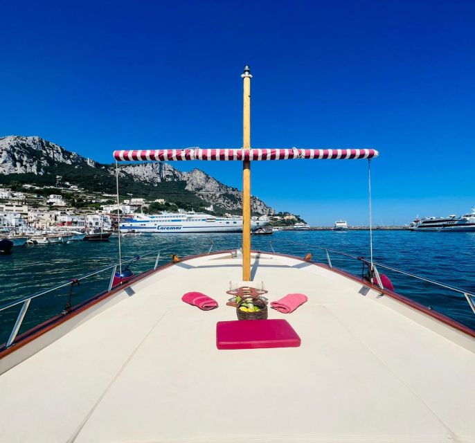 Capri: Private Island Boat Tour with Snorkeling and Swimming