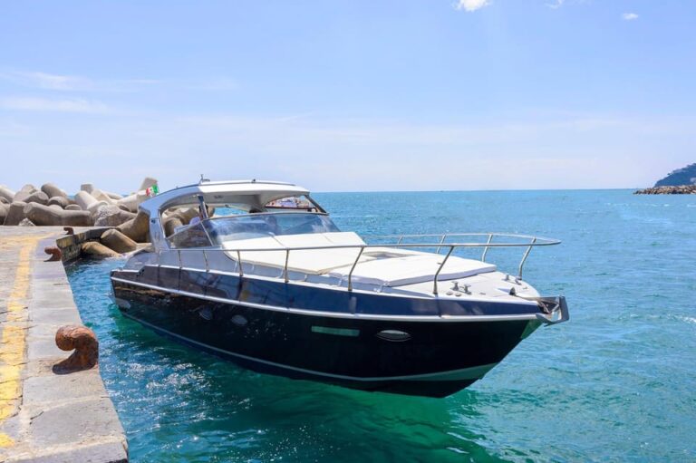 Capri tour by luxury motoryacht from Amalfi or Maiori