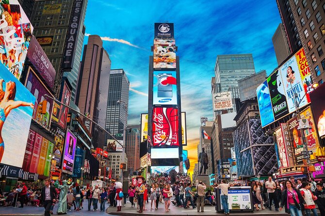 Capture NYC Personalized Photo Tours with a Local Expert