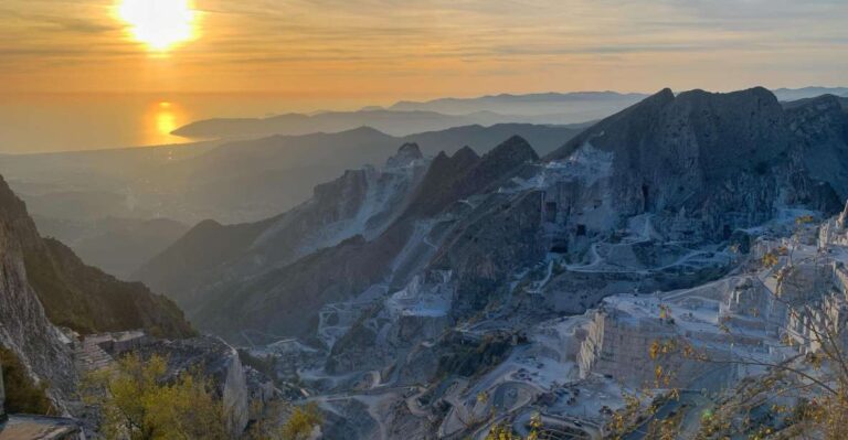 Carrara white marble quarries tour, 4X4 experience