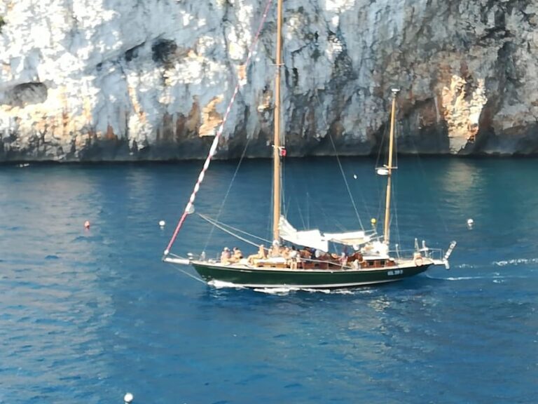 Castro marina (LE) Sailing boat trip on vintage Cassiopèe
