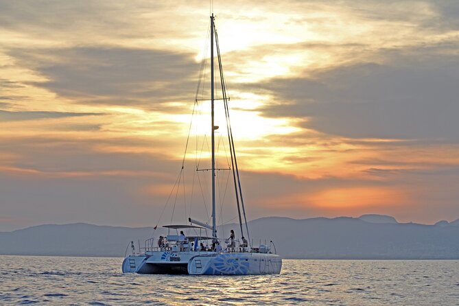Catamaran sailing at sunset with tapas Palma de Mallorca - What Makes This Catamaran Sunset Tour Special?