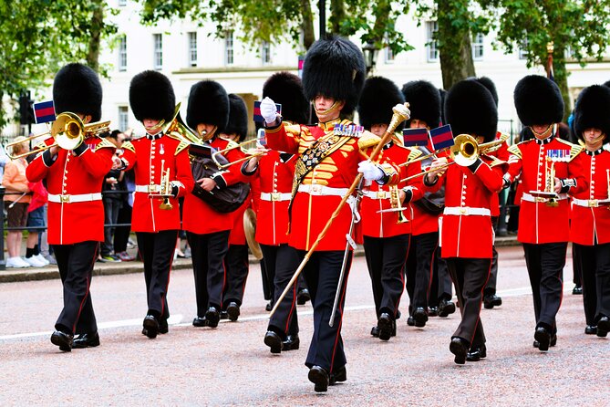 Changing of the Guard, Big Ben, Thames & Tower of London Tour