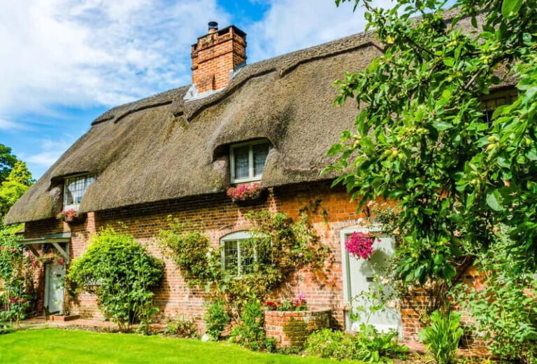 Chawton: village tour to discover its ties to Jane Austen