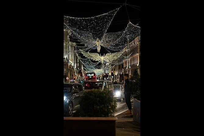 Christmas Lights and Holiday Sights Walking Tour in London
