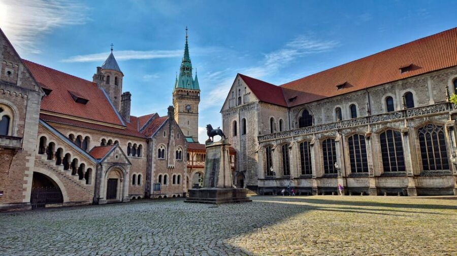 City tour Braunschweig: diverse and full of surprises. - Exploring Braunschweig: what to expect