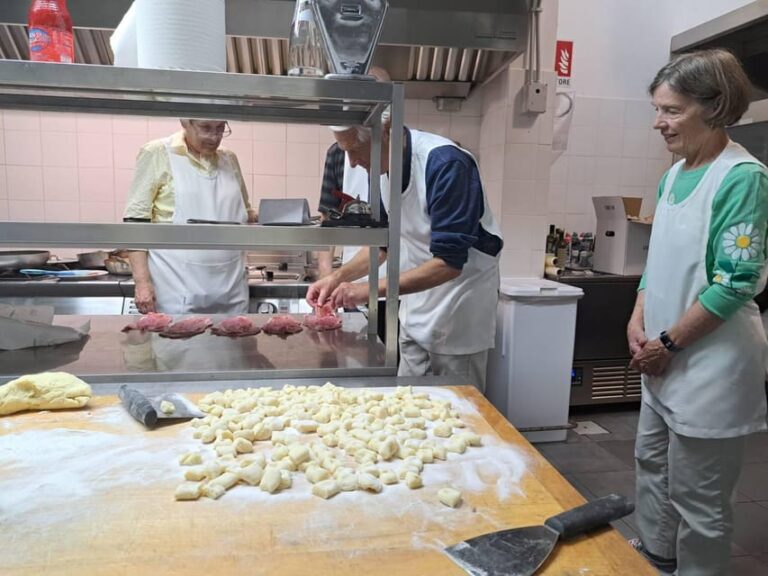 Civitavecchia: Market Tour and Cooking Class with Lunch