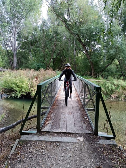 Clyde: Roxburgh Gorge Trail Bike Ride with Jet Boat
