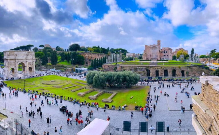 Colosseum, Forum and Ancient Rome Semi-Private Guided Tour
