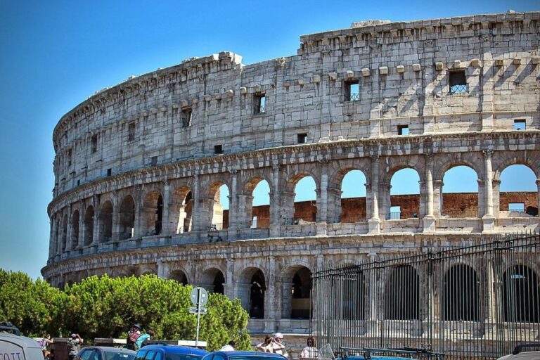 Colosseum Private Tour with Entry Experience
