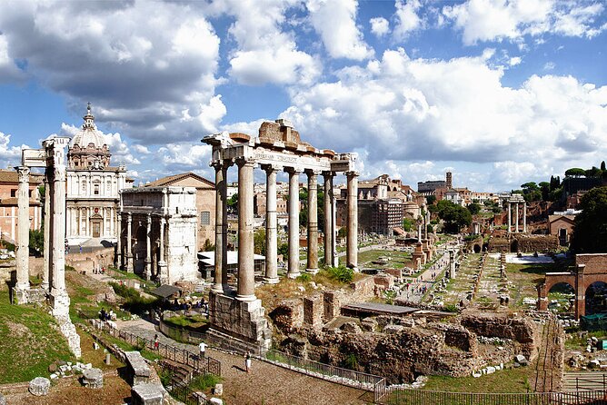 Colosseum, Roman Forum and Palatine Hills Tour - The Experience in Detail