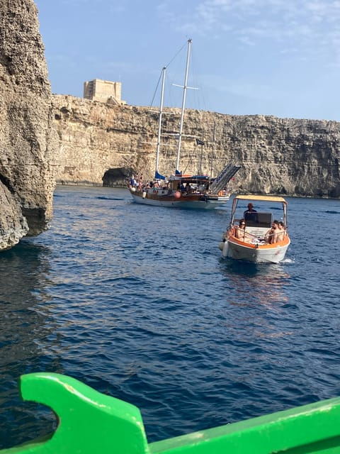 Comino: private charter to Crystal & Blue lagoon & Caves
