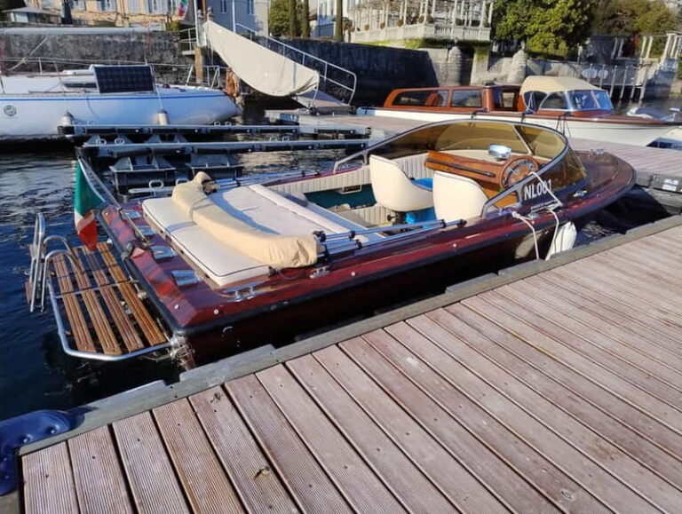 Como: Wooden Boat Private Tour with Winter Cover and Skipper