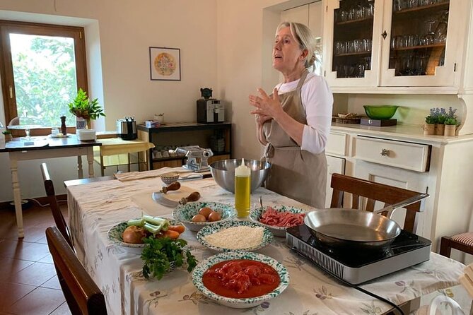 Cooking Class of Local Food in a Tuscan Farm - Good To Know