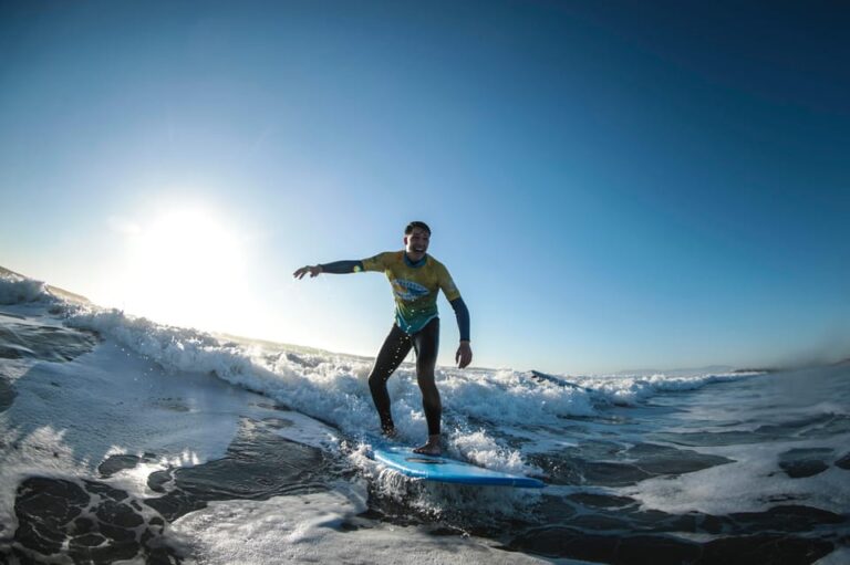 Costa da Caparica: Sunset Surf Lesson