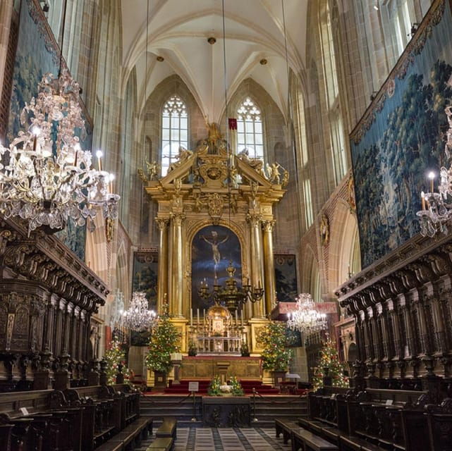 Cracow: Rynek Underground, Wawel Castle and Cathedral Tour