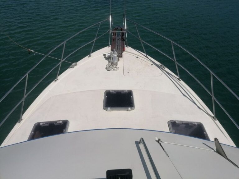 Crete: Snorkeling Boat Trip with Lunch and Transfer