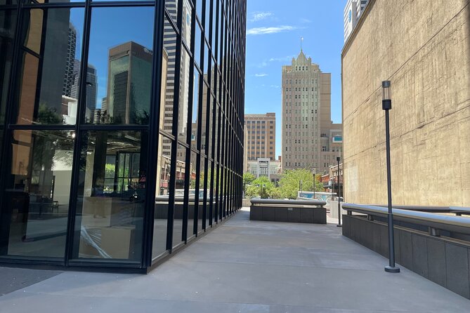 Dallas in Wonderland: A Self-Guided Walking Tour of Dallas