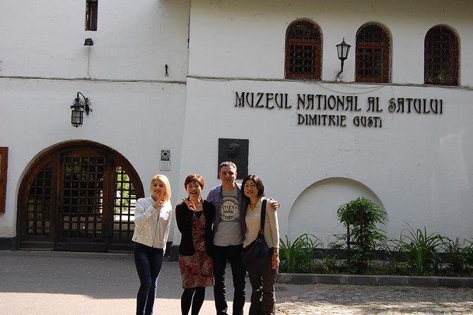 Day Trip from Bucharest to Dracula Castle, Brasov and Peles Castle Sinaia