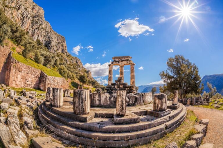 Delphi and Thermopylae Full Day Experience