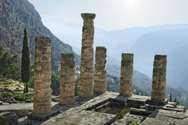 Delphi: Archaeological Site & Museum Ticket with Audio Tours