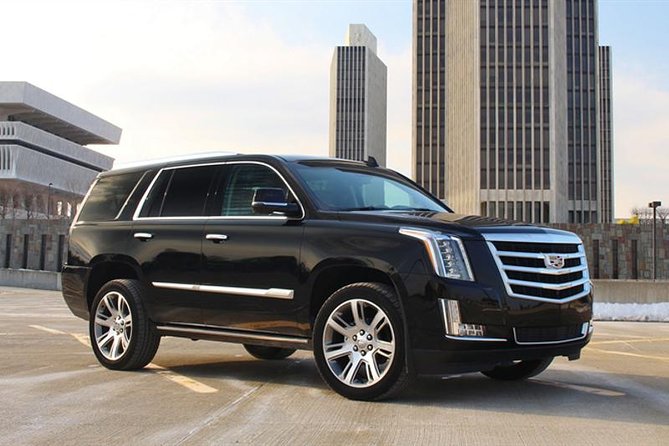 Departure Private Transfer: Chicago to O’Hare Airport ORD in Luxury SUV