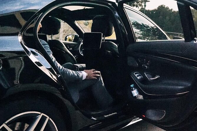 Departure Private Transfer: Istanbul to New Airport IST in Business Car