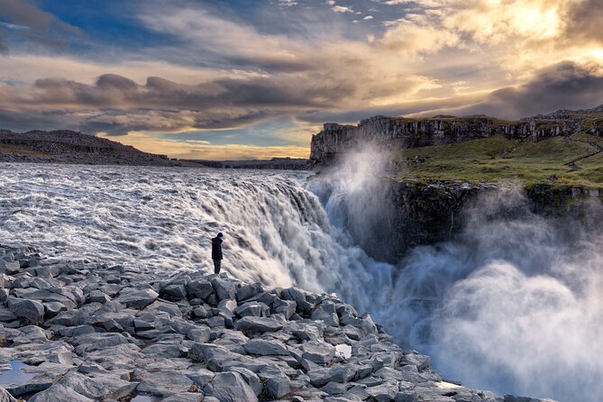 Dettifoss Waterfall, Asbyrgi and Lake Myvatn Tour from Husavík