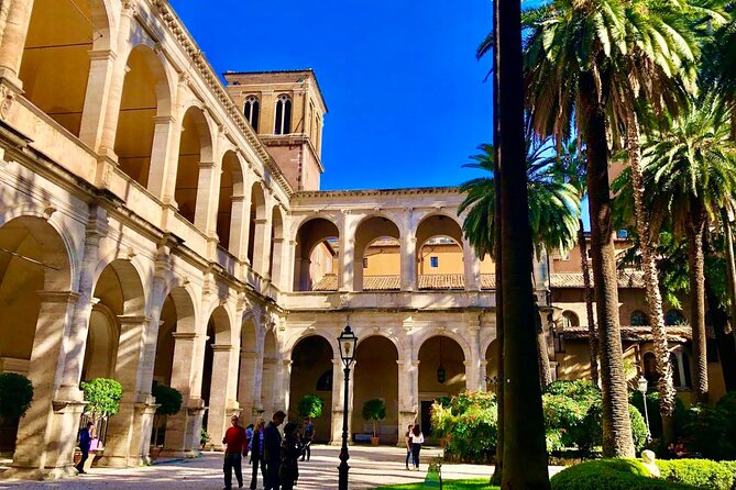 Discover Rome Private Walking Tour of Highlights and Hidden Gems - Discover Rome’s Hidden Corners and Famous Landmarks