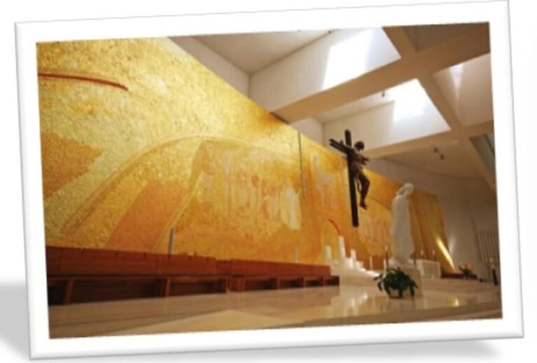 Discover the charm of Portugal, Mira de Aire Cave, Fátima, Nazaré and Obidos