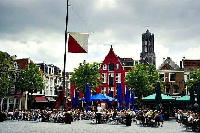 Discover Utrecht: a Self-Guided Augmented Reality City Tour - An Overview of the Experience