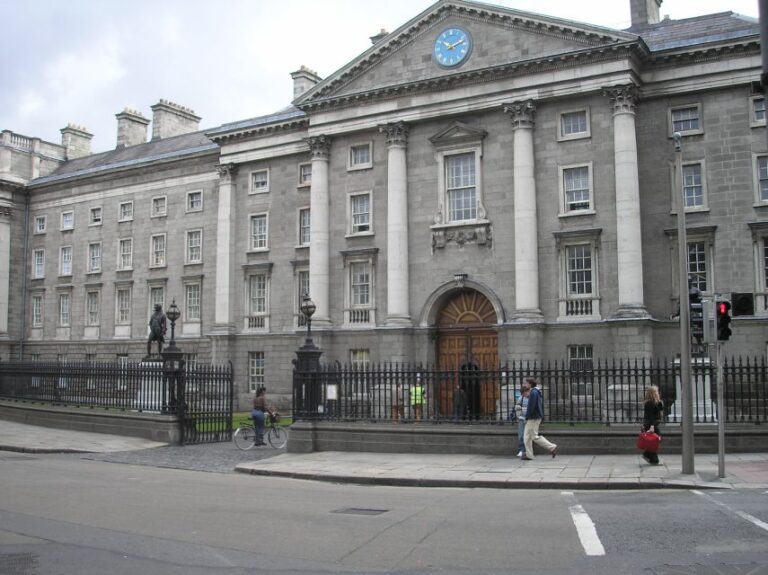 Dublin: Highlights and Hidden Corners Walking Tour