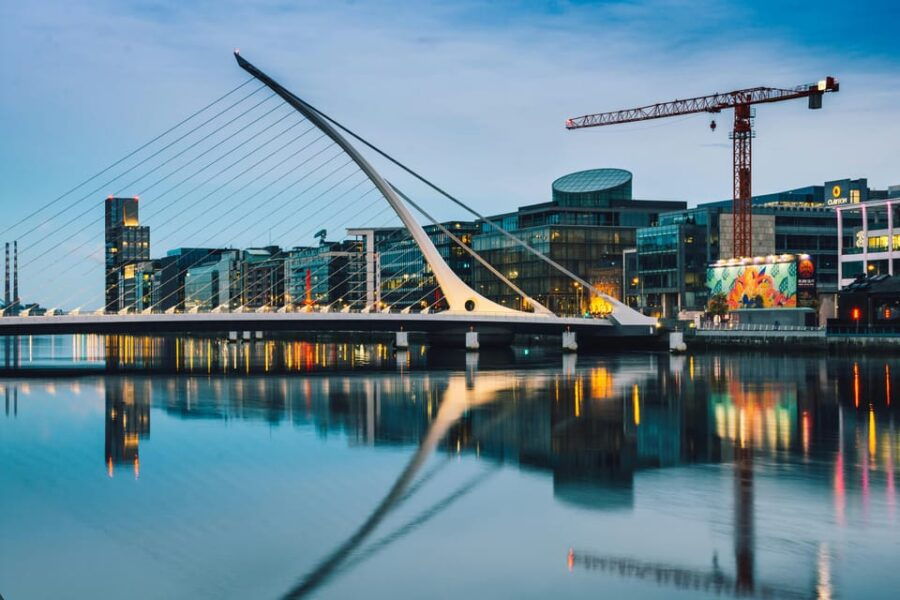 Dublin: Highlights & Hidden Gems Private Tour + Local Guide - What to Expect from the Dublin Highlights & Hidden Gems Tour